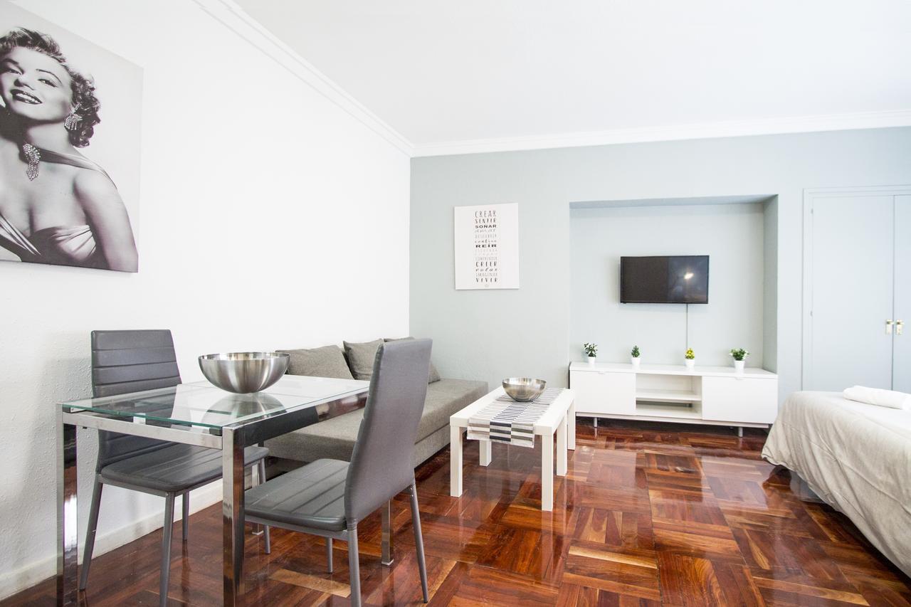 Apartamentos Rialto Madrid Exterior foto